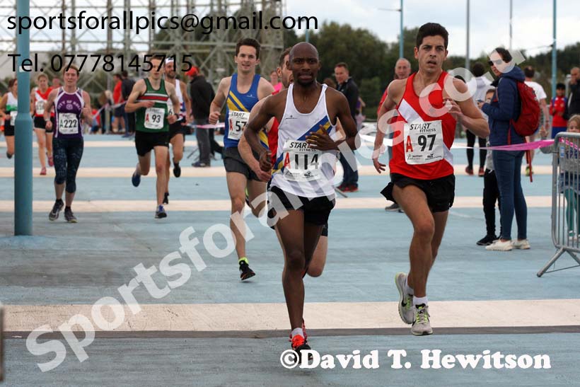 Senior mens 6 stage relay, Northern Senior 6 and 4 and Junior Stage Road Relays, SportsCity, Manchester. Photo:  David T. Hewitson/Sports for All Pics